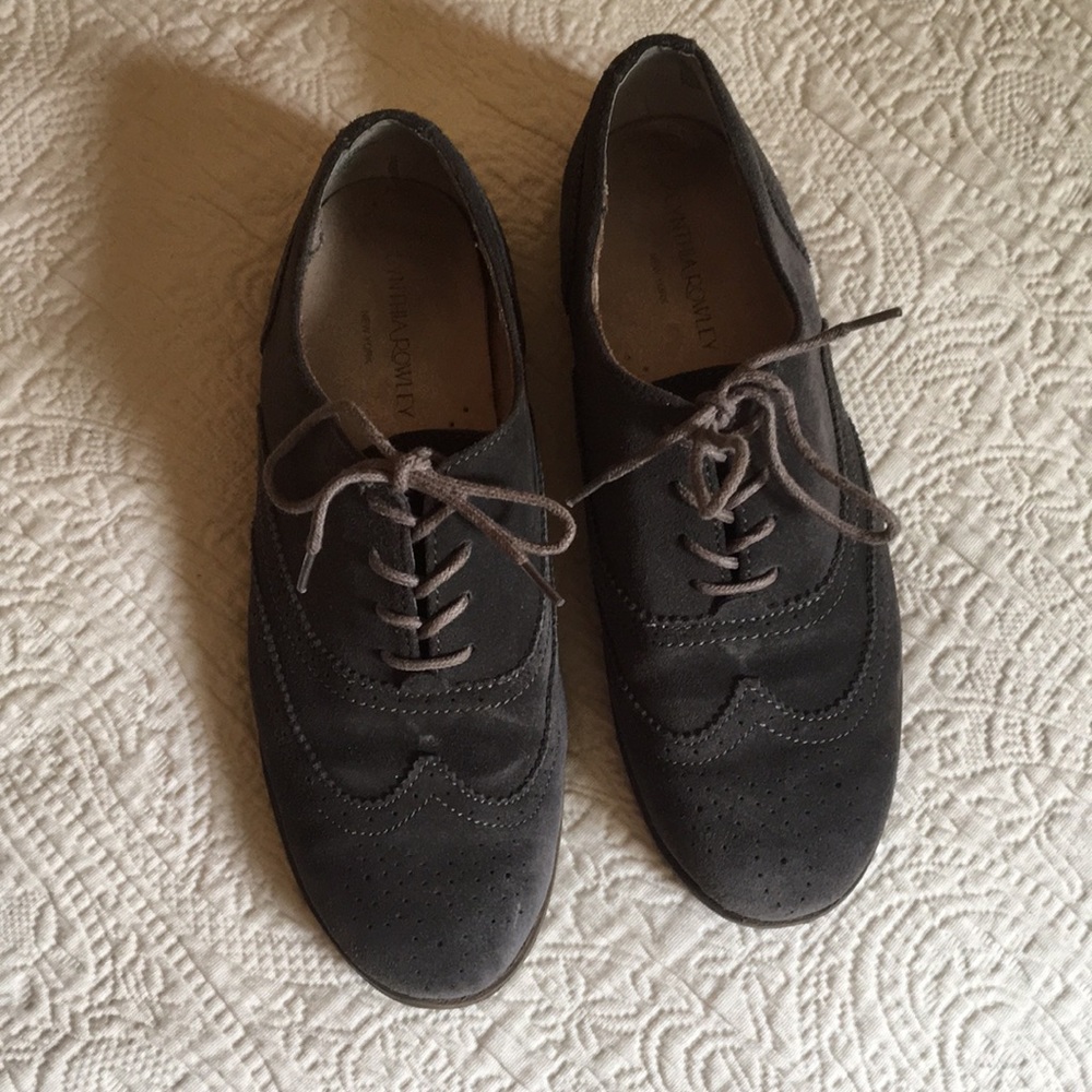 Cynthia Rowley Gray Suede Wingtip Flats